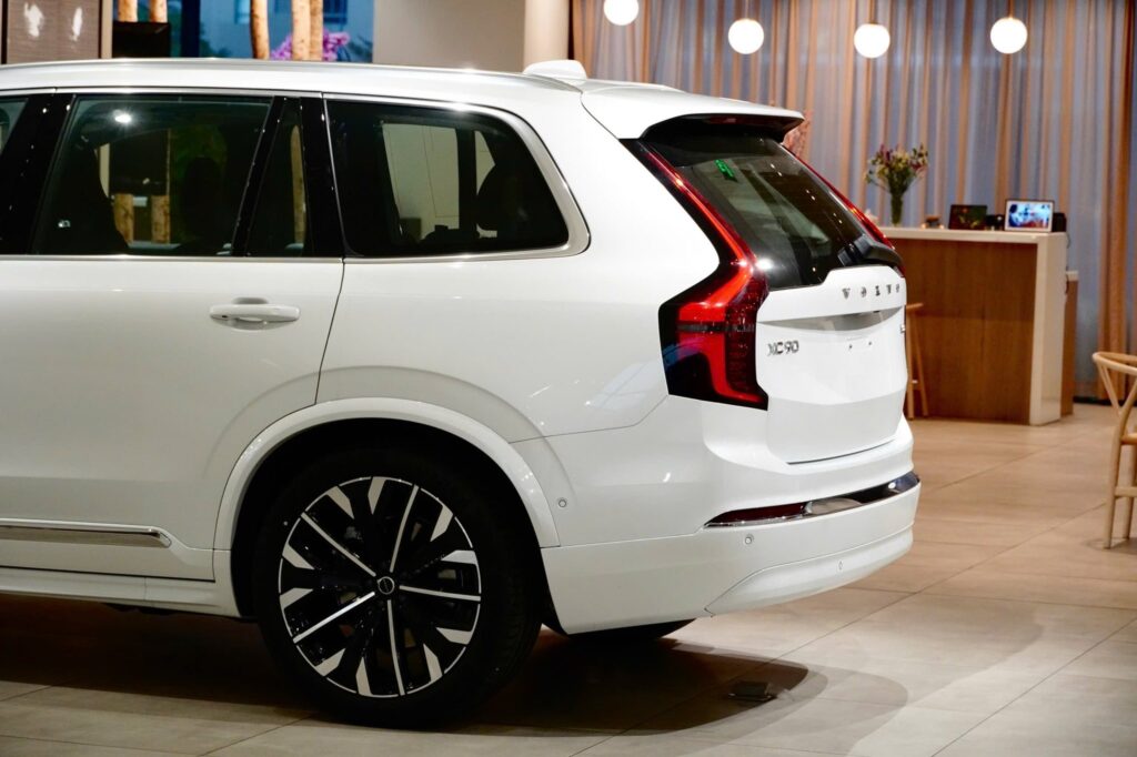 Volvo XC90 Ultra 8 Volvo XC90 Ultra La-zang xe Volvo XC90