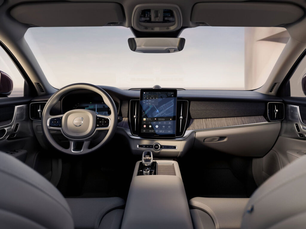 S90 Plug-in Hybrid Ultra 19 S90 Plug-in Hybrid Ultra Cabin Volvo S90
