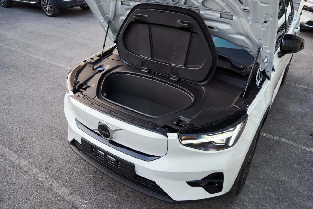 Cốp trước xe EC40