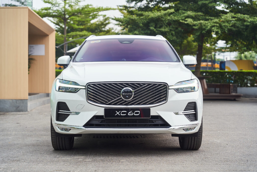 ZTS08731 Volvo XC60 2026 có bao nhiêu màu bán ở Việt Nam