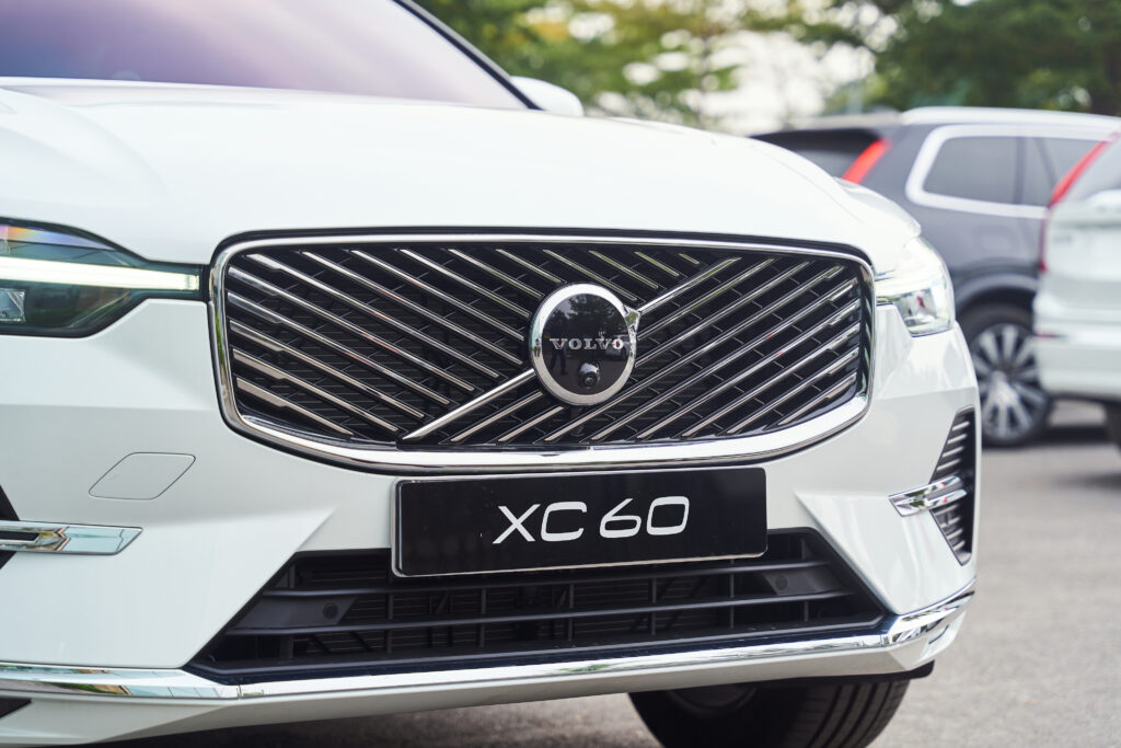 Mặt Calang Volvo XC60 Ultra 2026