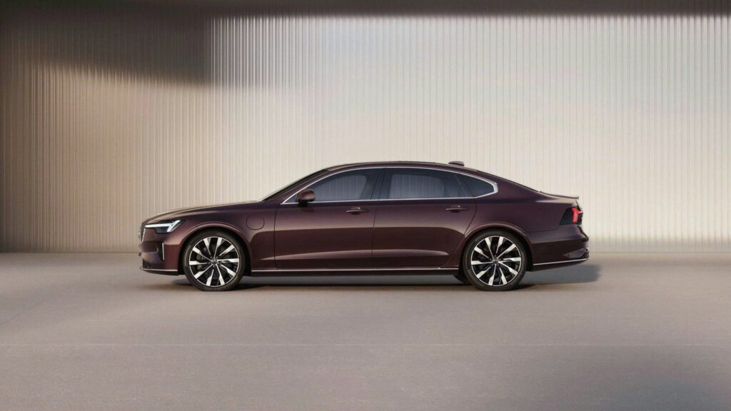 Volvo S90 Hybrid 2026