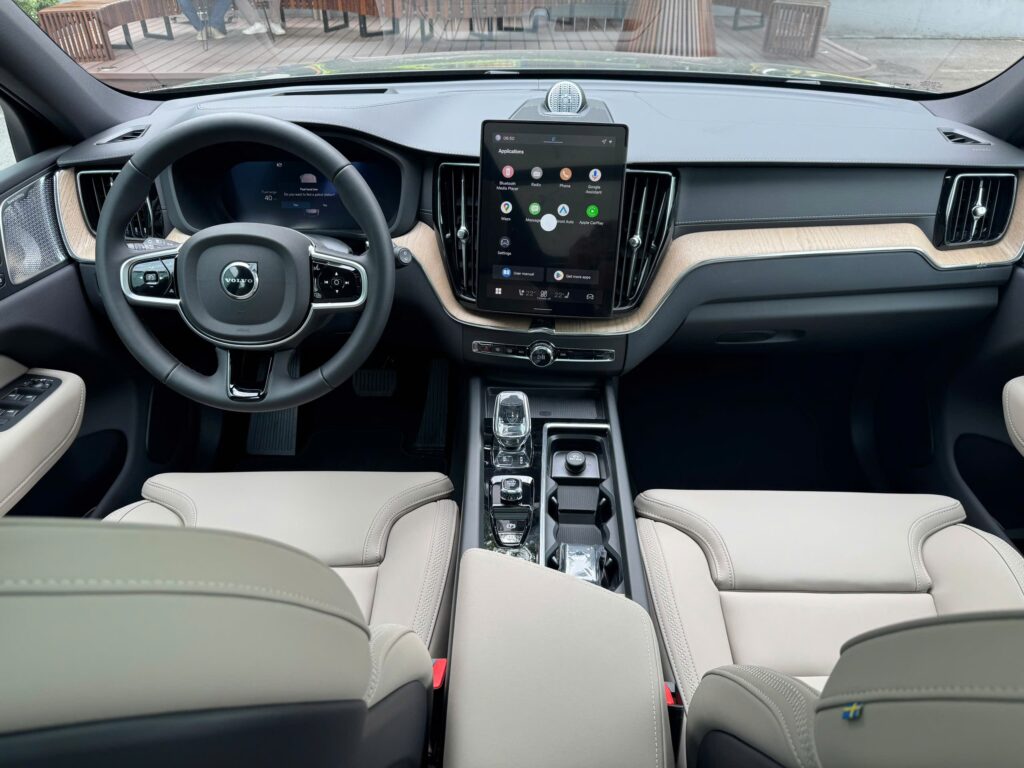 The Refreshed Volvo XC60 2026- Nâng cấp công nghệ tinh tế 3 The Refreshed Volvo XC60 2026- Nâng cấp công nghệ tinh tế Nội thất xe Volvo XC60 Ultra 2025