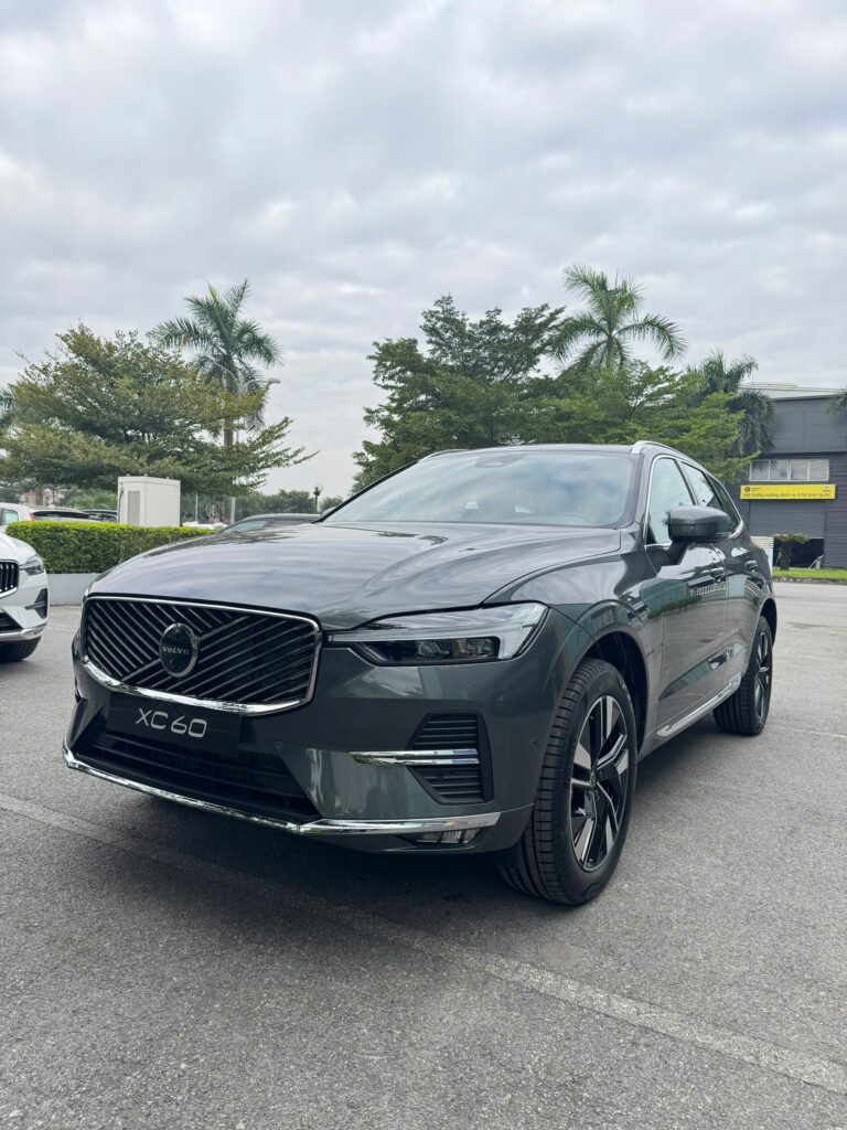 z7246915463038 55c325136e6f0c87b7b00d77132ebc4f Volvo XC60 2026 có bao nhiêu màu bán ở Việt Nam