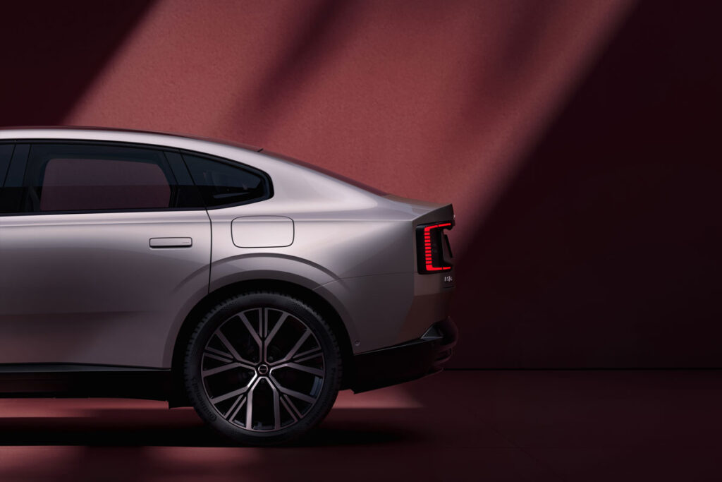 Volvo ES90