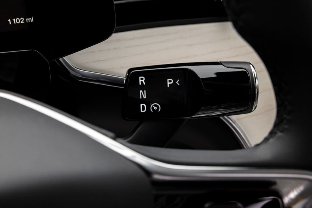 Volvo ES90