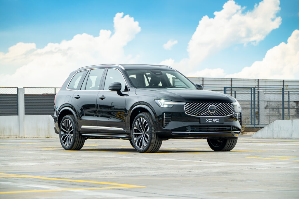 Volvo XC90 Plug-in Hybrid Ultra 2026 33 Volvo XC90 Plug-in Hybrid Ultra 2026 Volvo XC90 Hybrid