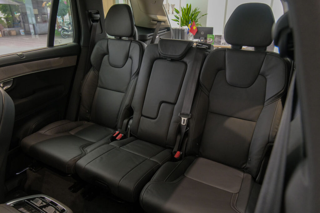 Volvo XC90 Plug-in Hybrid Ultra 2026 28 Volvo XC90 Plug-in Hybrid Ultra 2026 Hàng ghế thứ 3